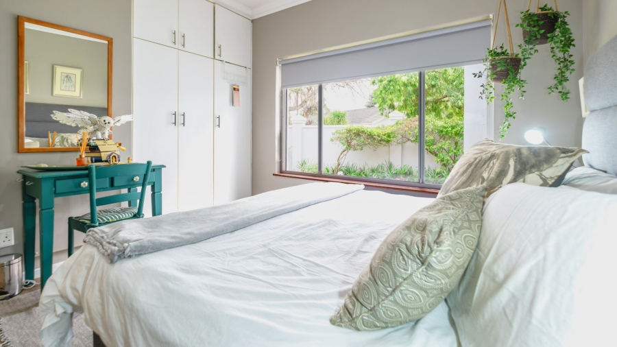 To Let 4 Bedroom Property for Rent in Denver Park Western Cape